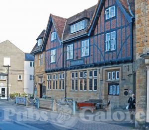 Picture of Half Moon Hotel