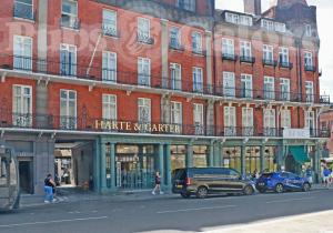 Picture of Harte & Garter