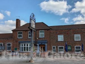 Picture of Coach & Horses