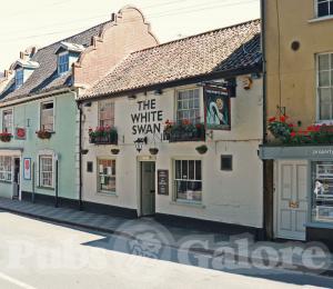Picture of The White Swan