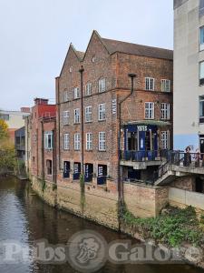 Picture of Yates