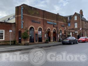 Picture of The Dominie Cross (JD Wetherspoon)