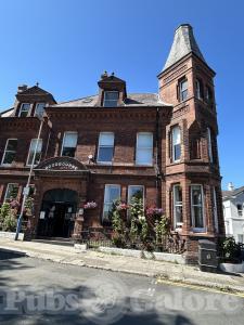 Picture of Woodbourne Hotel