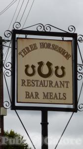 Picture of Three Horseshoe Inn