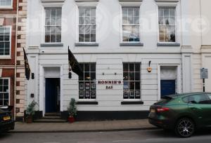Picture of Ronnie's